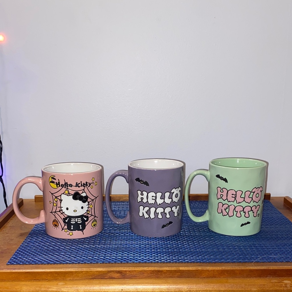 Sanrio Hello Kitty Halloween mugs- 3 mug bundle!